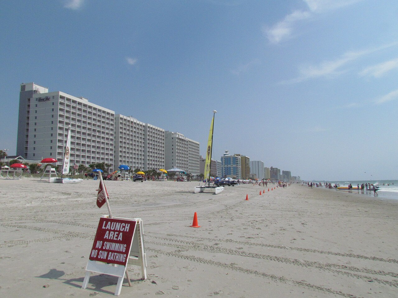 Oceanfront hotels behind the beach on the south end of Myrtle Beach